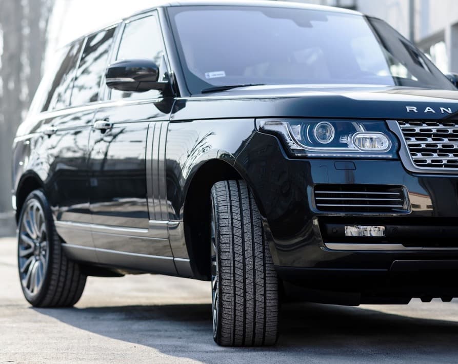 Luxury chauffeur service in Mykonos